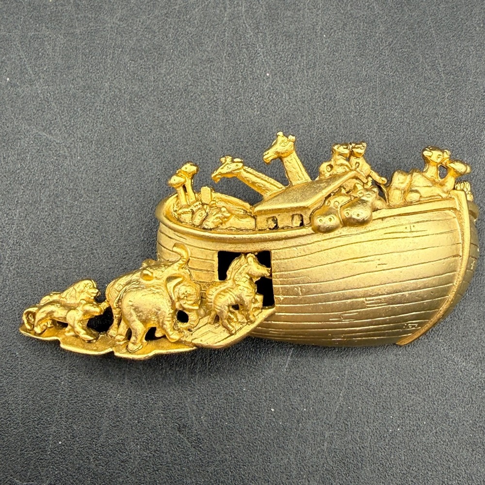 VTG Brooch Signed‎ AJC Gold Tone Noah's Ark Church Religious Pin Elephant Zebra